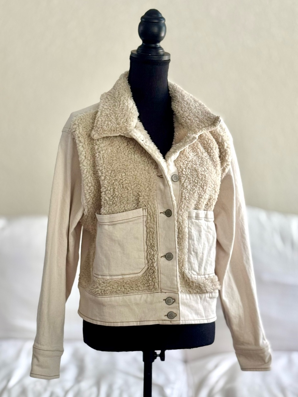 Celebrity Pink Cream Sherpa Panel Bomber Jacket super soft like new